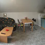 Frankie Iii. Balatongyorok
