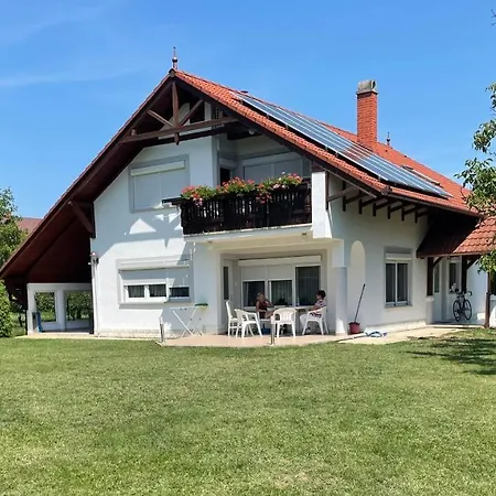Frankie Iii. 아파트 Balatongyörök